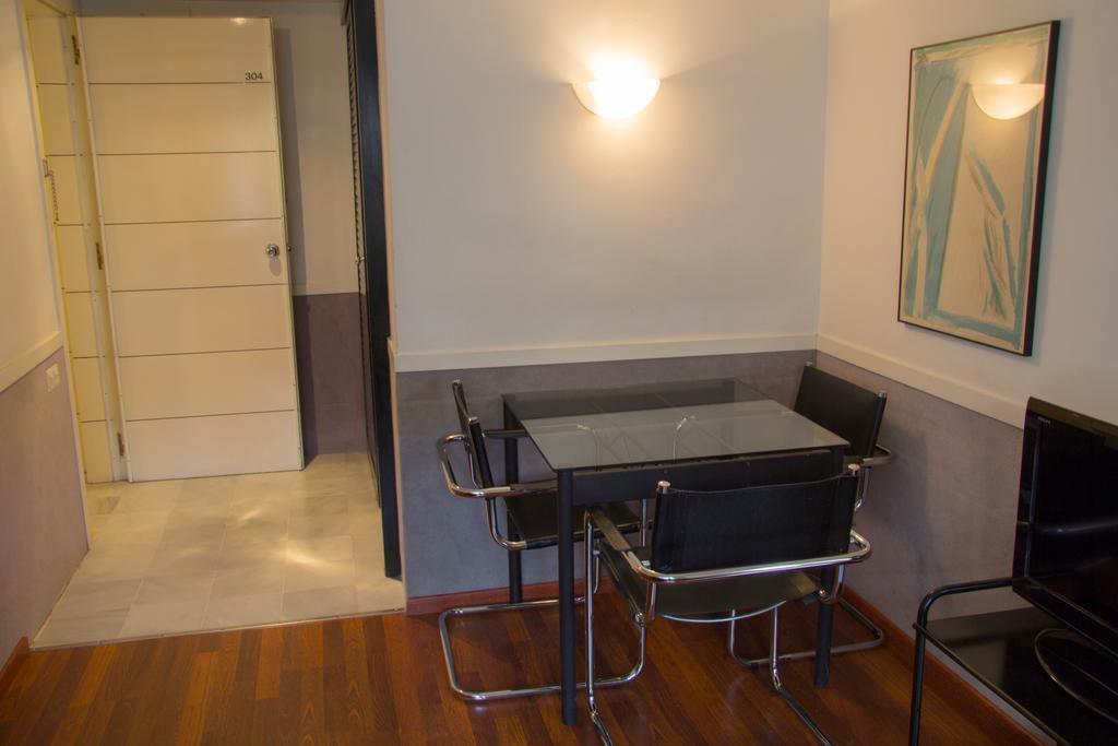 Apartamentos Descartes Barcelona Ngoại thất bức ảnh
