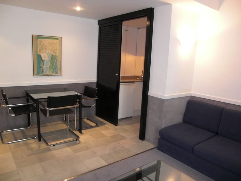 Apartamentos Descartes Barcelona Phòng bức ảnh