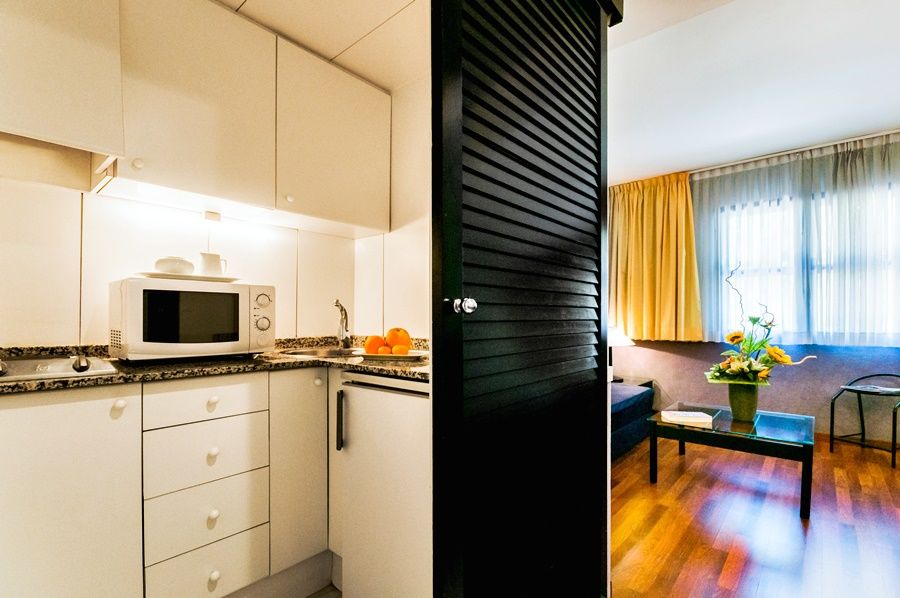 Apartamentos Descartes Barcelona Ngoại thất bức ảnh