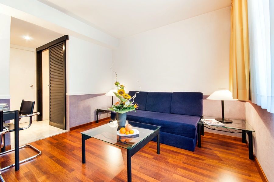 Apartamentos Descartes Barcelona Ngoại thất bức ảnh